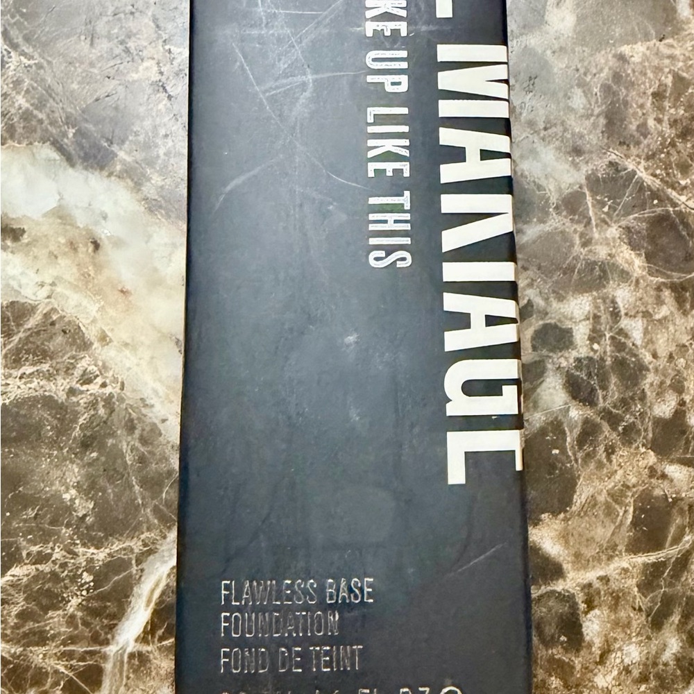 IL MAKIAGE Foundation Bottle - Light Beige - Picture 3 of 4